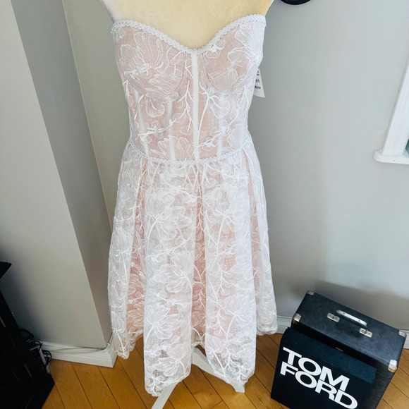 NADINE MERABI Olivia Strapless Lace Dress, Designer Luxury Medium (8) White, NWT - Picture 17 of 17